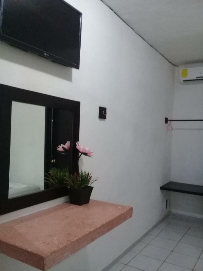 Hotel 41 Valladolid Valladolid  Kültér fotó